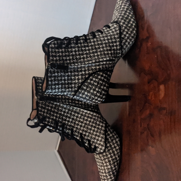 AD & Daughters Houndstooth booties - Picture 3 of 8